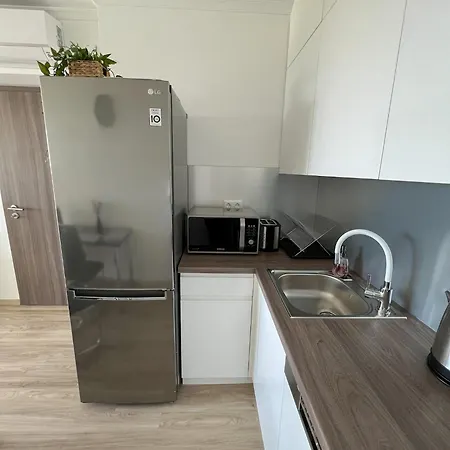 Paradise 아파트 *